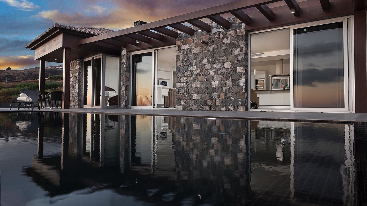 Ourmadeira - Cliffscape, Panoramic Seaviews Villa Estreito Da Calheta Luaran gambar